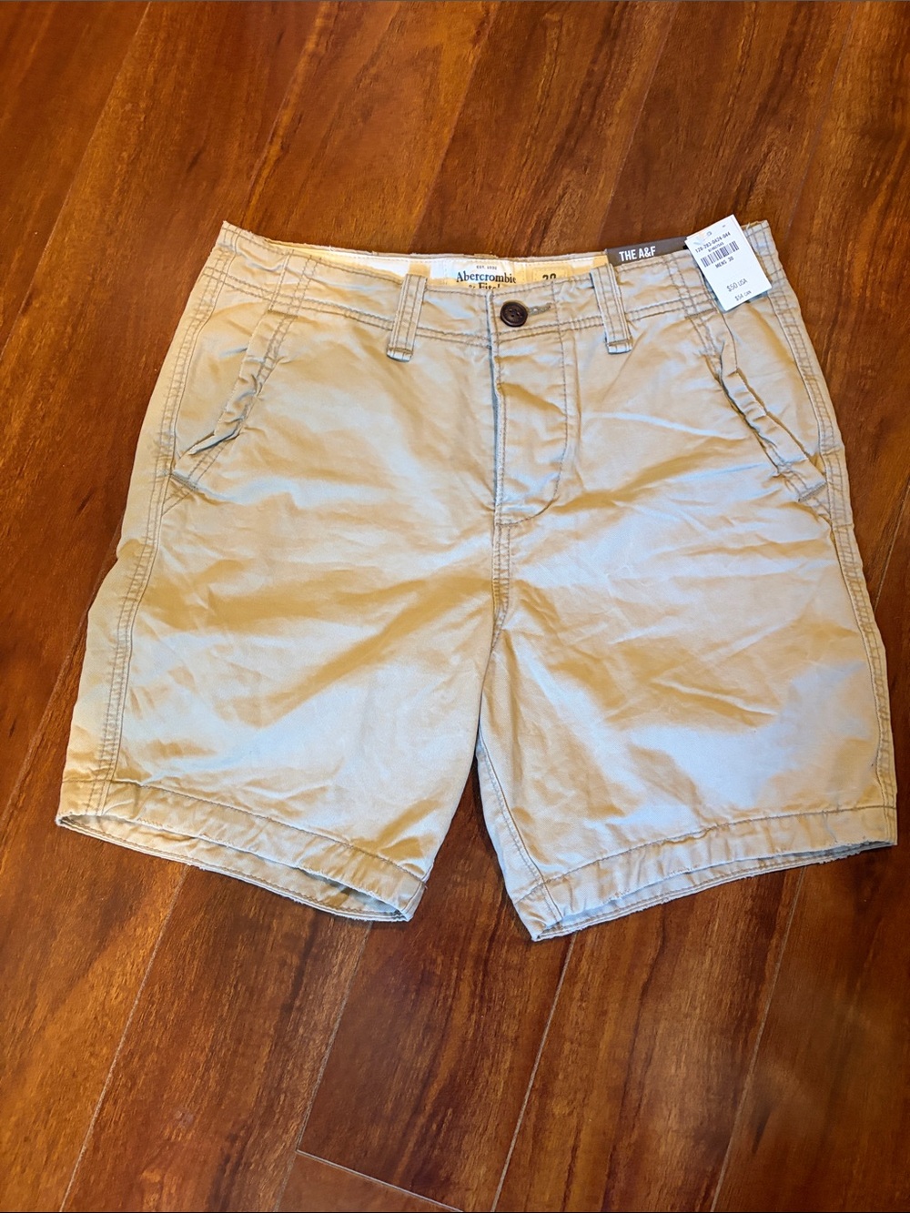Abercrombie & Fitch Men’s Khaki Flat-Front Shorts